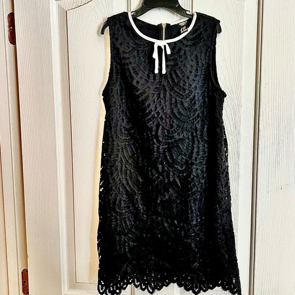 NWTS***GIRLS BLACK EYELET DRESS SIZE 11//12 - Picture 1 of 6